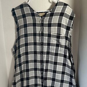 Arrow Upcycled plaid lightweight button up top gray and black